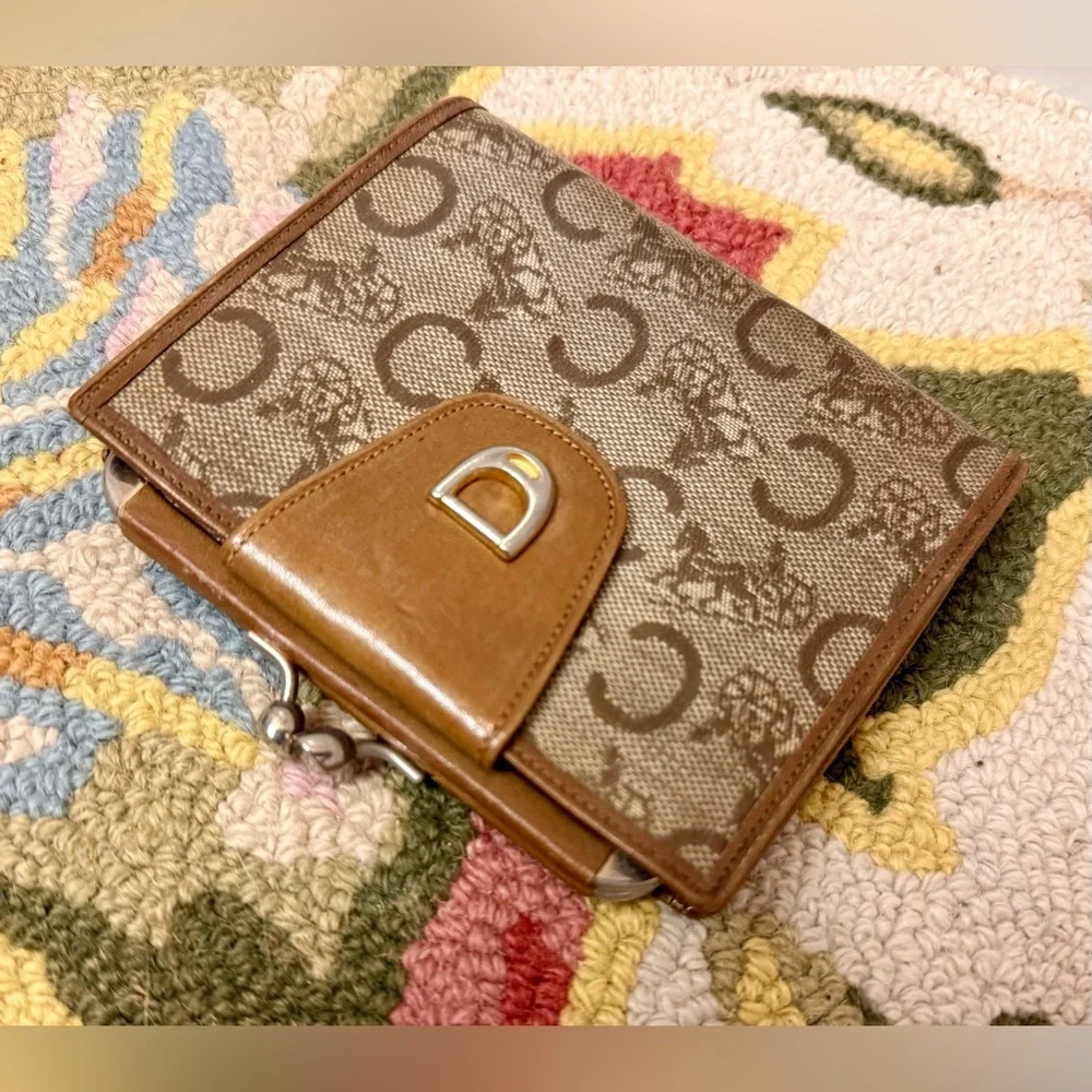 CELINE Unisex Vintage Classic Horse Carriage & Macadam Brown PVC Kiss Lock - Picture 8 of 16